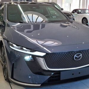 Mazda 6e 2025 Mazda6e EV 245koní Long Range Zadný náhon Takumi Čierny interiér