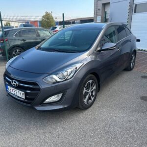 Hyundai i30 CW 1.6i MPI CVVT Family A/T